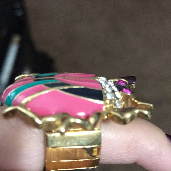 Big bug ring , in pink, gold and green. - Picture 2 of 4